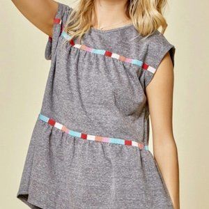 Cute gray embroidered tee